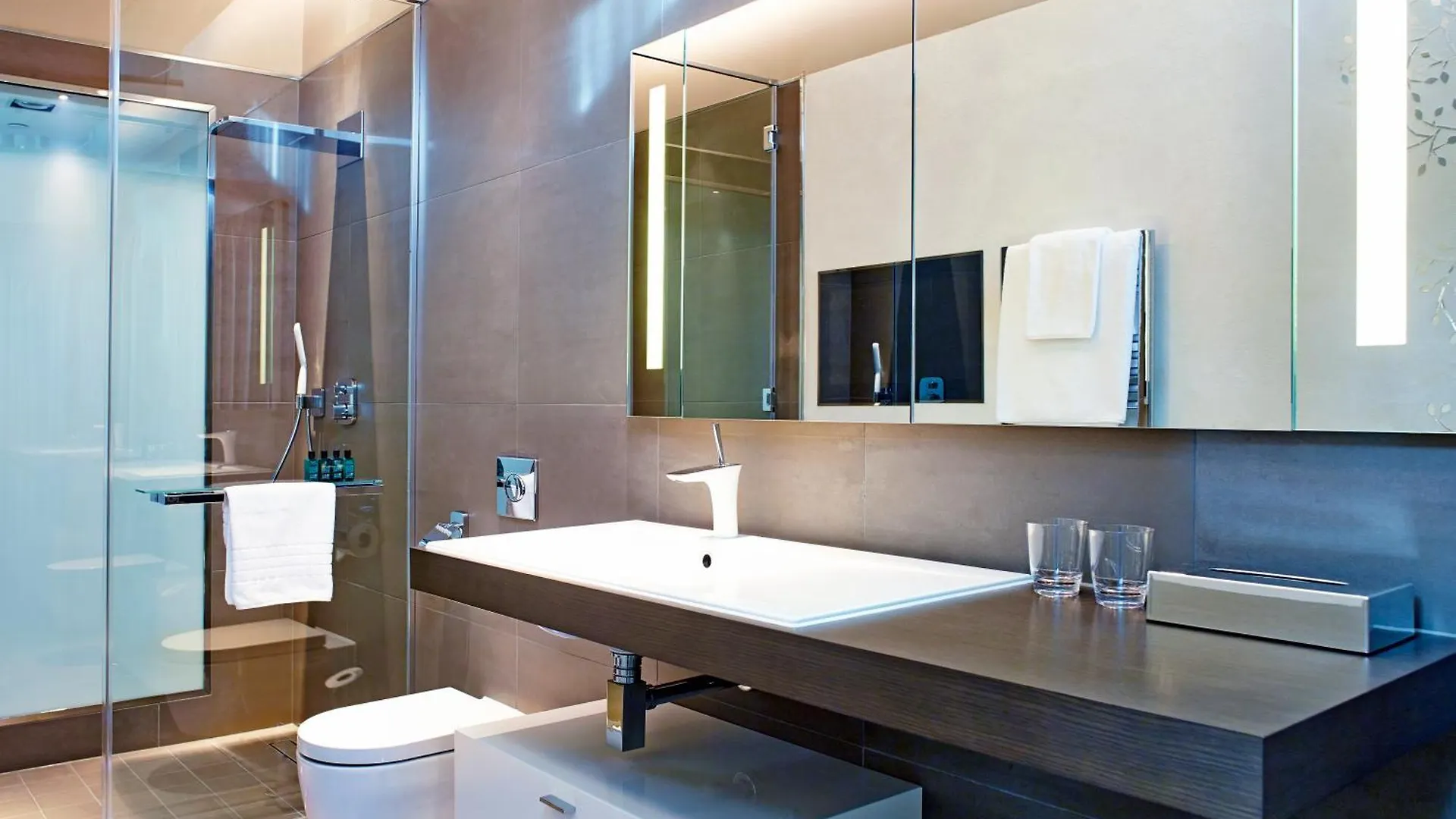 Aparthotel Cheval Three Quays At The Tower Of Londra Regno Unito